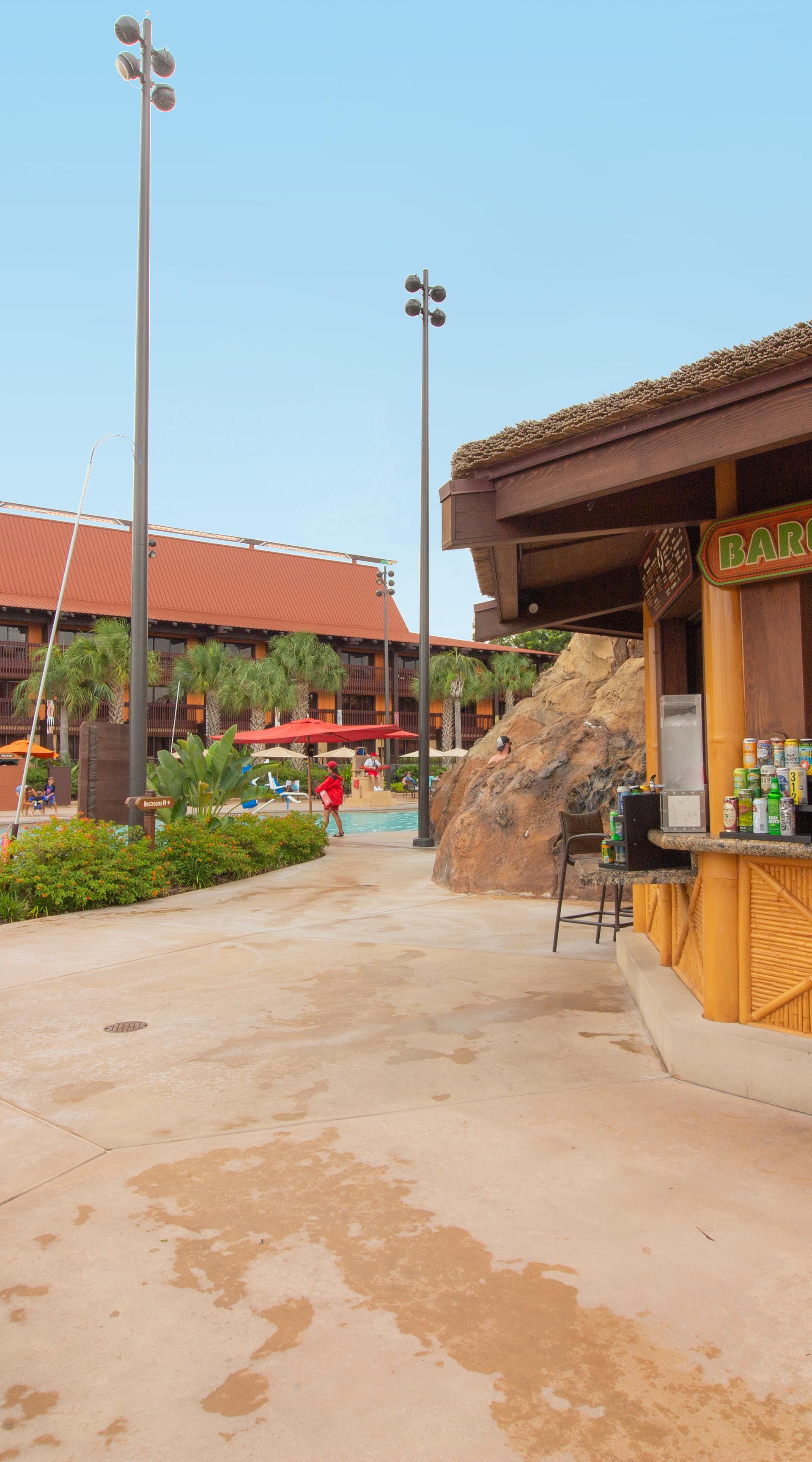 Barefoot Pool Bar