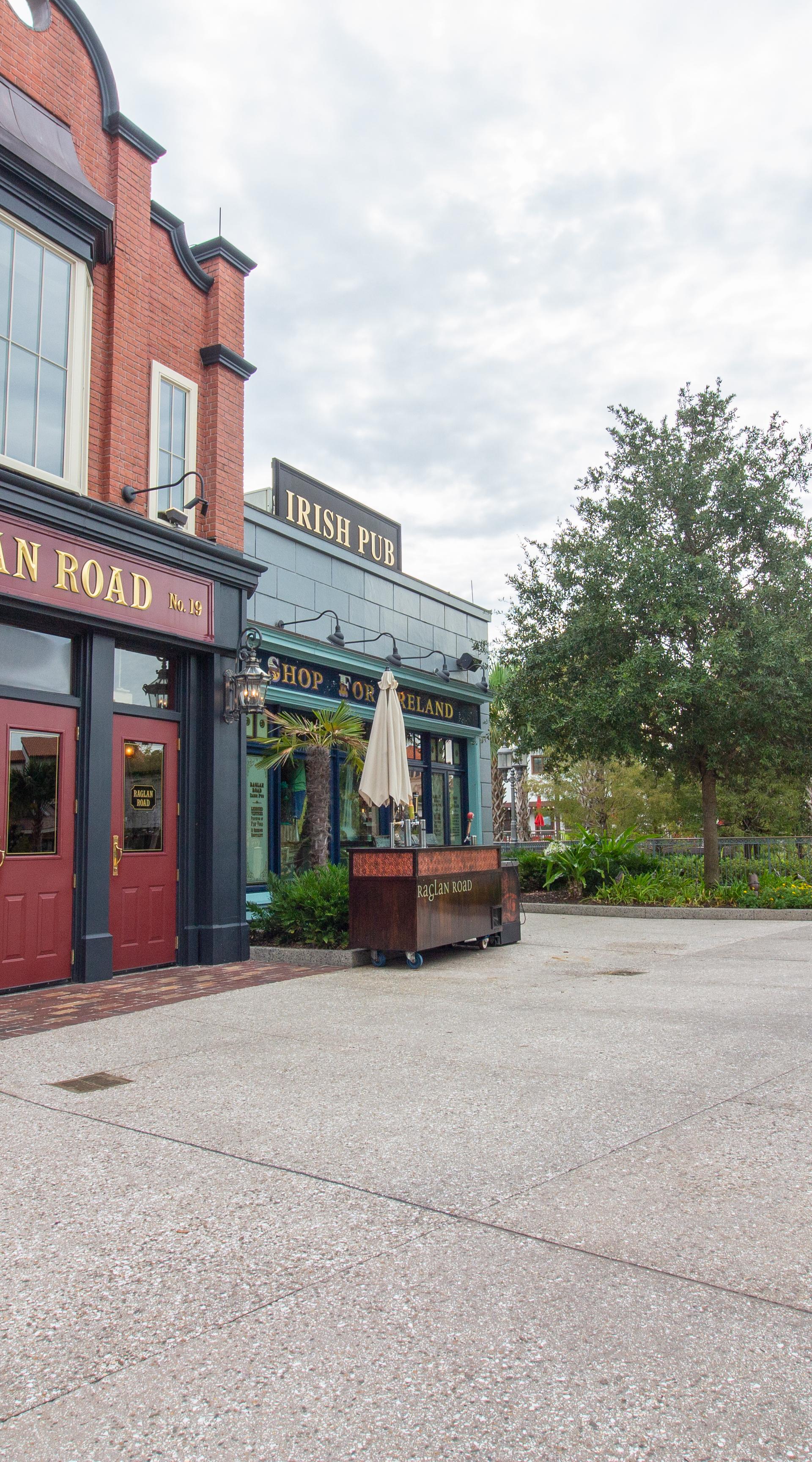 Raglan Road Irish Pub